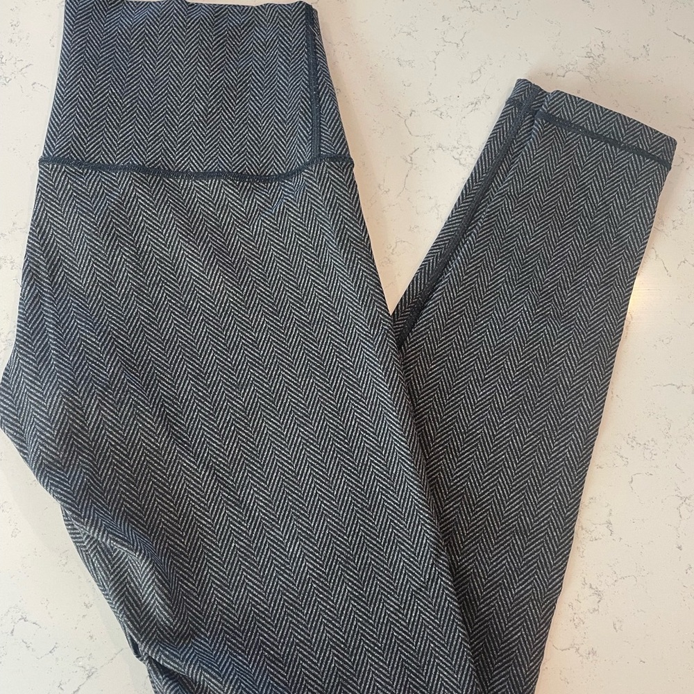 Lululemon Wunder Under Tights Size 10